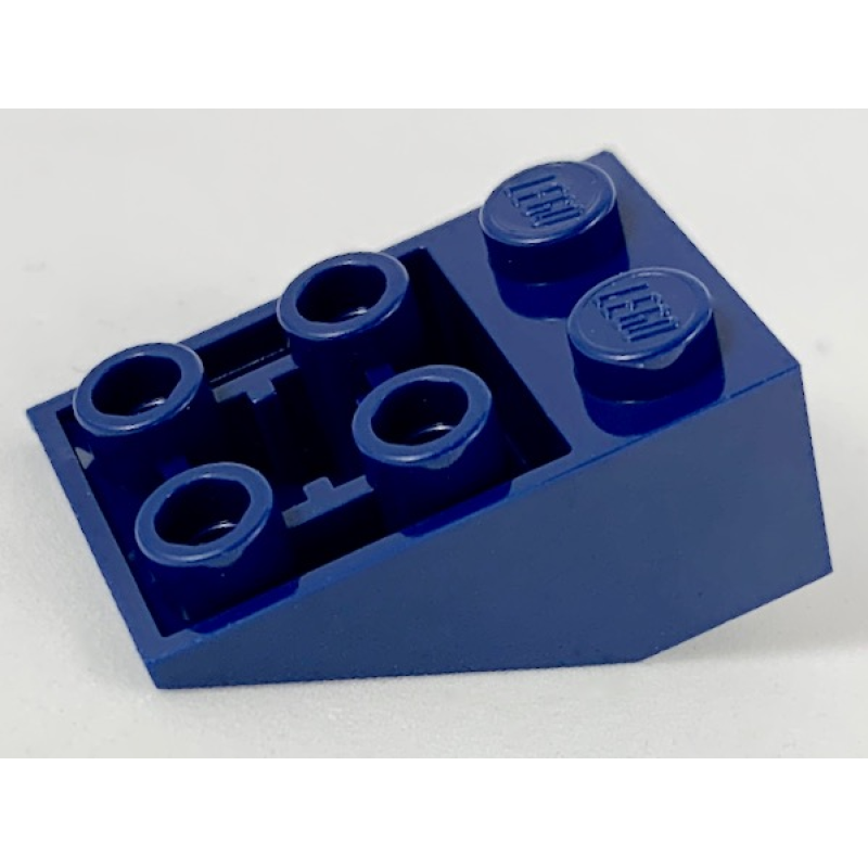 Dakpan, Omgekeerd 33° 3x2 met verbindingen tussen noppen Dark Blue